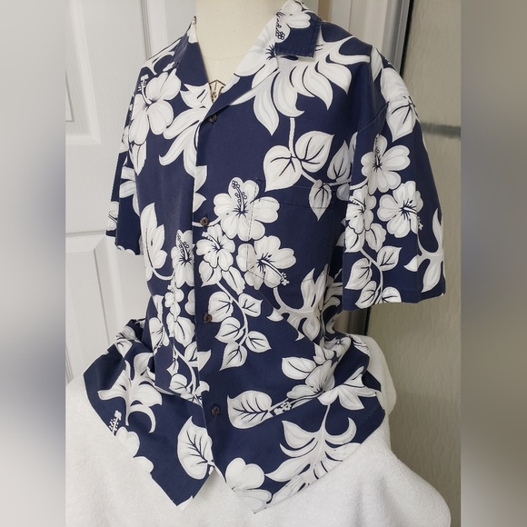 Royal Creations Other - Royal Creations Navy and White Tropic Hawaiian Shirt Made in Hawaii Men's Large